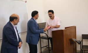 تجلیل از مدرسین مرکز